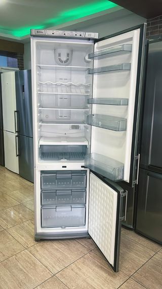 Nevera combi marca balay no frost clase A+ Gris co
