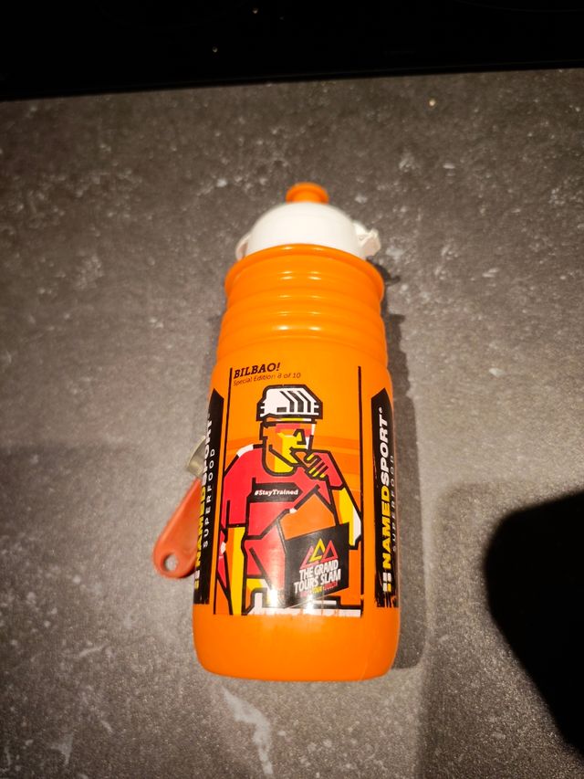 Botellín La Vuelta ciclismo