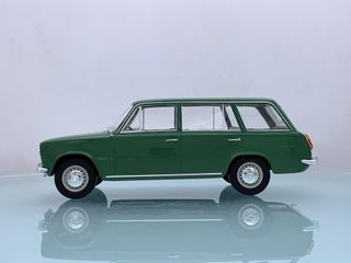 1:18 Seat 124 Familiar 1968 color Verde Triple9