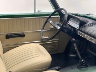 1:18 Seat 124 Familiar 1968 color Verde Triple9
