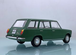 1:18 Seat 124 Familiar 1968 color Verde Triple9
