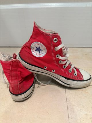 Converse rojas altas mujer
