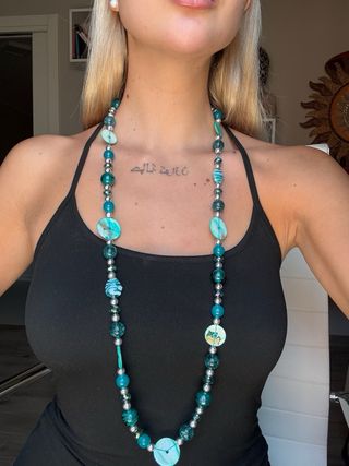 Collana sfaccettata teal e argento