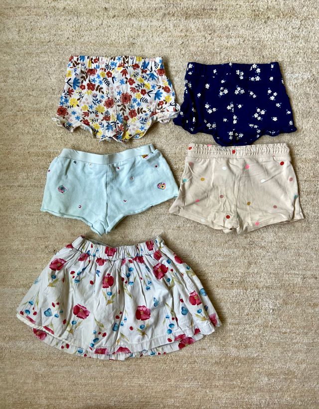 Lote ropa niña 2-3 años: 4 shorts + falda
