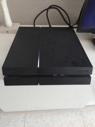 PS4 (PlayStation 4) negra