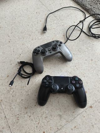 PS4 (PlayStation 4) negra