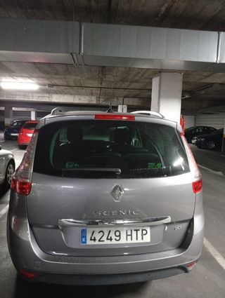 Renault Grand Scenic  Renault Grand Scenic  2012