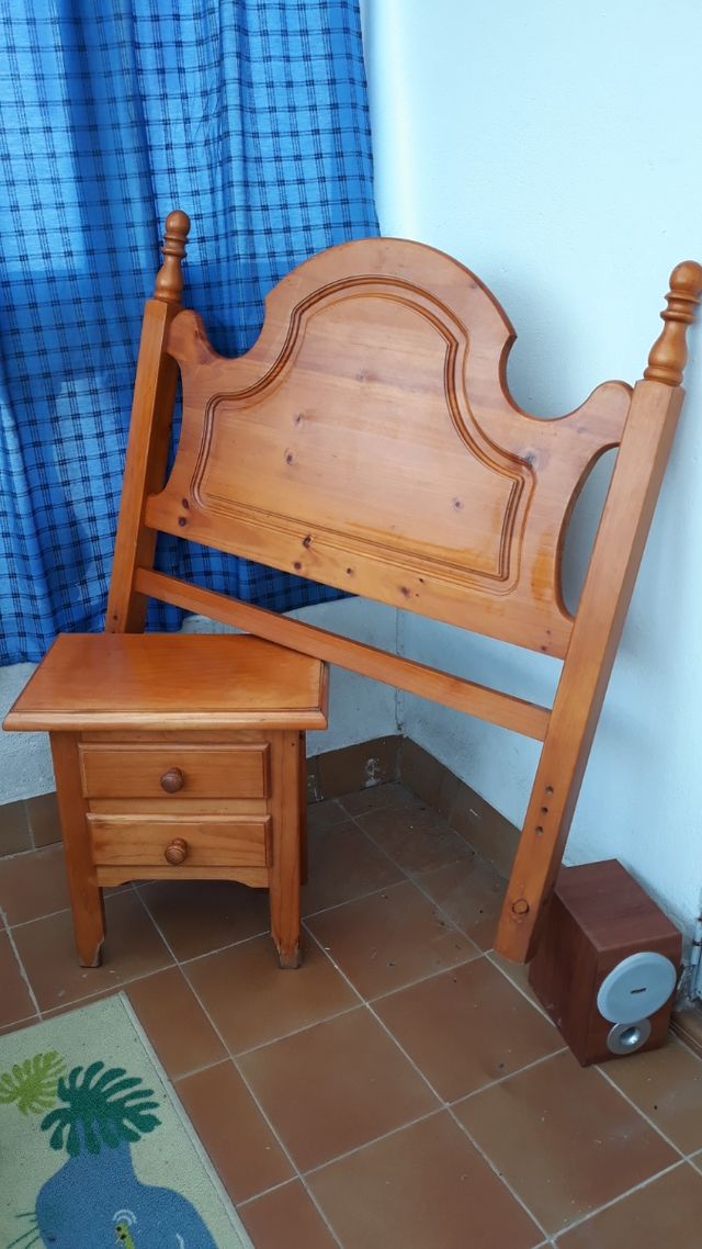 Cabecero y mesilla pino macizo