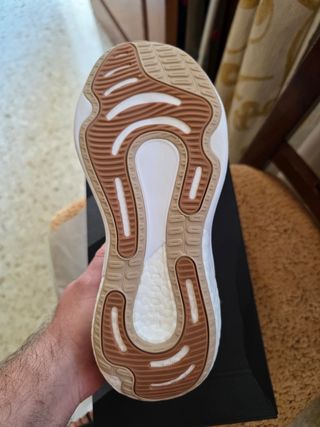 Adidas Supernova 3 Vegan n40,5 sin estrenar