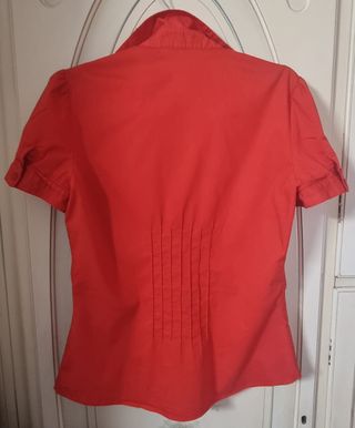 Blusa rossa estiva