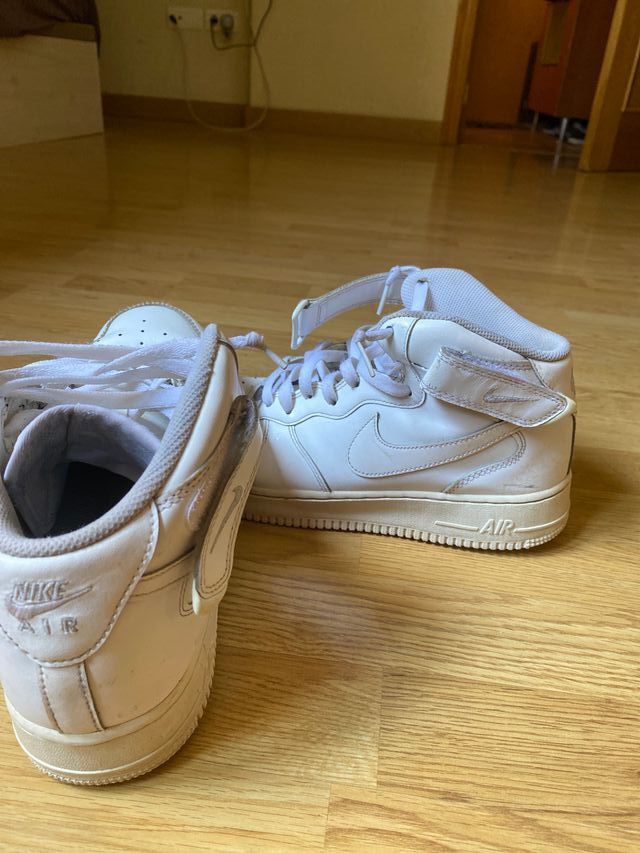 Nike Air Force 1 Mid Blancas - Casi Nuevas
