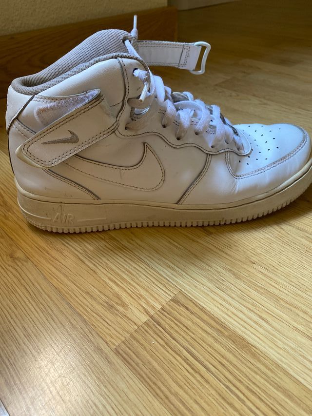 Nike Air Force 1 Mid Blancas - Casi Nuevas