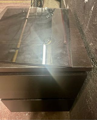 URGE! Mesilla Ikea Malm con cristal superior
