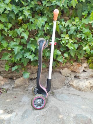Patinete infantil Globber, rosa, plegable,cn luces