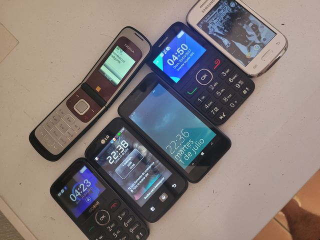 Teléfonos antiguos varios modelos