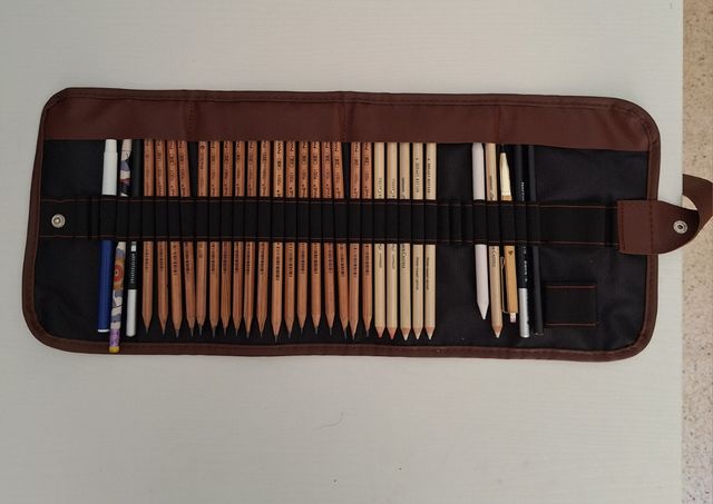 Estuche lápices dibujo 28uds.