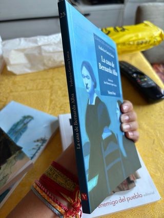 La Casa De Bernarda Alba (Clasicos Hispanicos /...