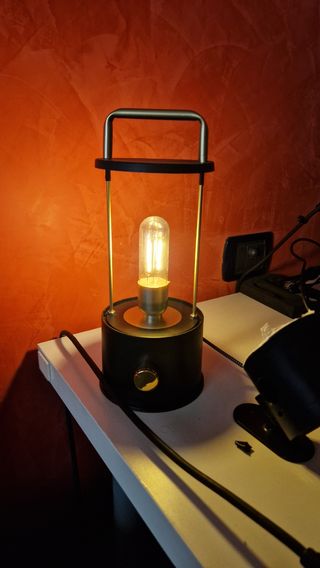 Lampada ricaricabile dimmerabile