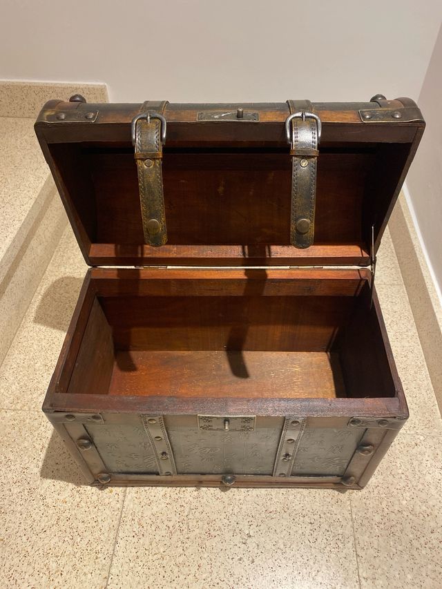 Baúles madera-cuero decorativos