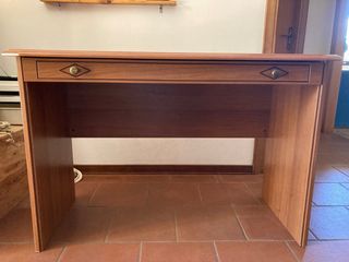 Scrivania in legno