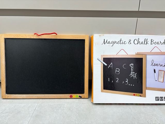 Pizarra magnética doble cara + números de madera