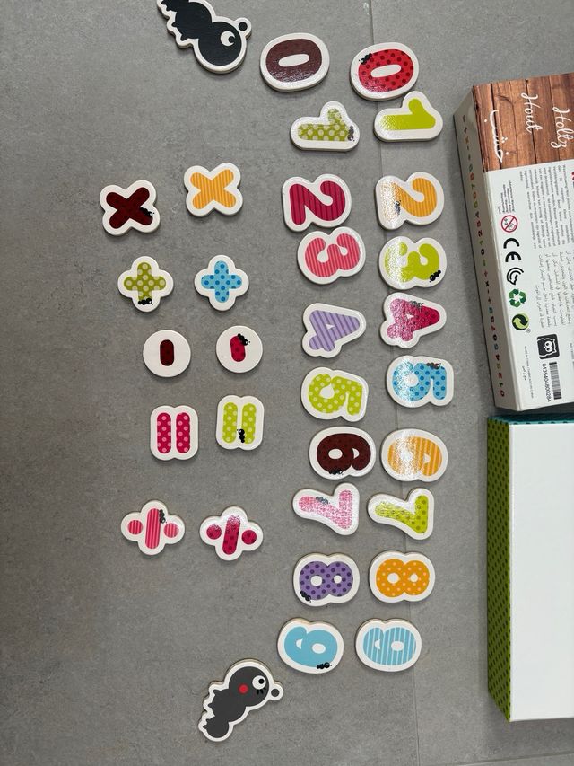 Pizarra magnética doble cara + números de madera