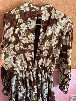 Vestido - short corto de  Zara flores - talla S