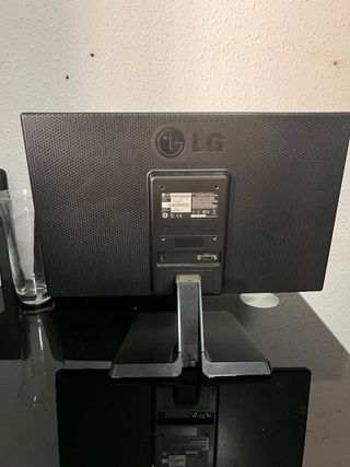 Monitor LG Flatron E2241