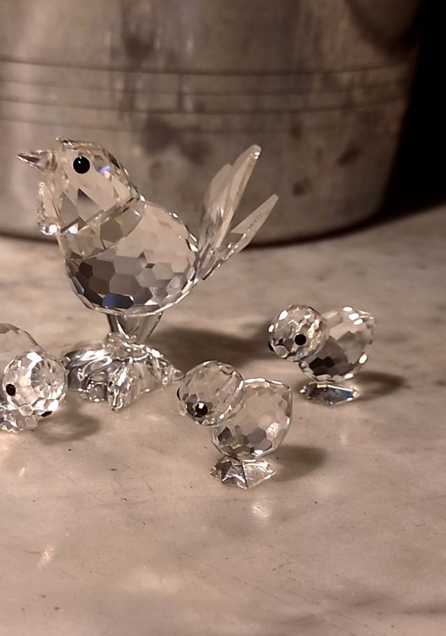 Gallina y 3 pollitos Svarosky