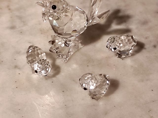 Gallina y 3 pollitos Svarosky