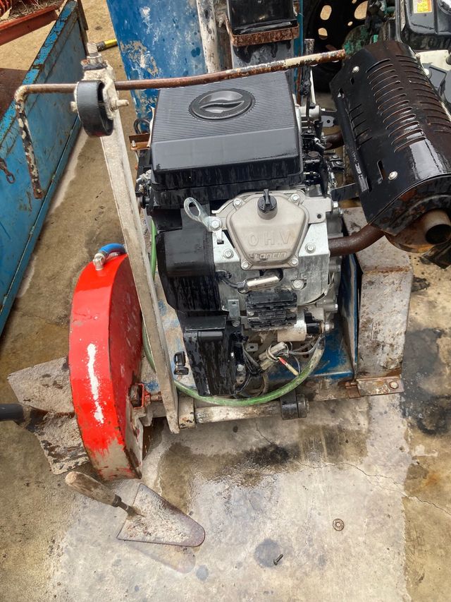 Cortadora de Hormigón CS30 - Motor Gasolina