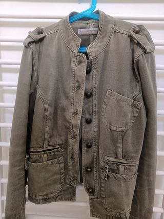 Chaqueta Crisp by Cori verde oliva