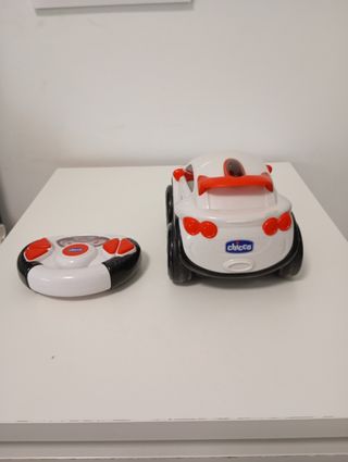 Coche teledirigido Chicco bebé