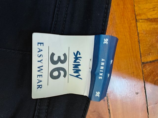 Pantalón EasyWear Skinny Negro - Talla XS