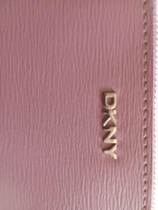 Monedero DKNY rosa