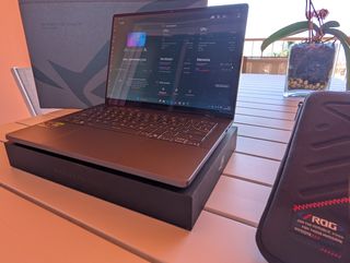 ASUS ROG Zephyrus G14 - Gris/Dorado