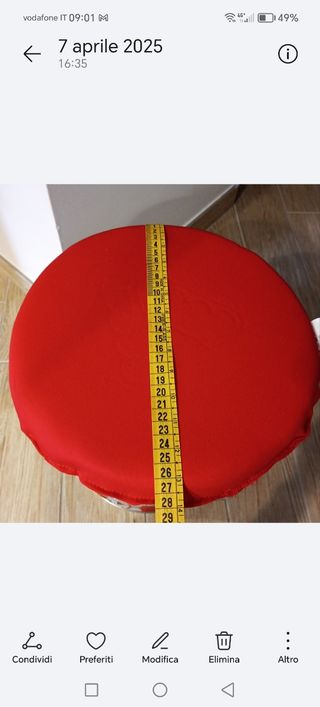 Pouf vintage rosso in latta