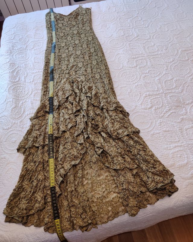 Vestido fiesta boho verde caqui: encaje, volantes,