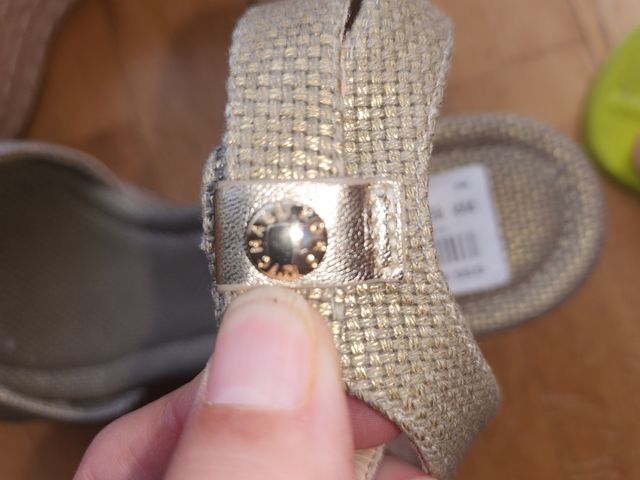 Sandalias cuña Michael Kors doradas talla 38
