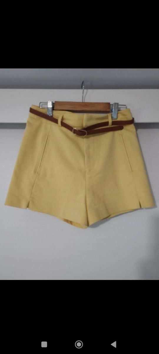 Shorts amarillos c/cinturon