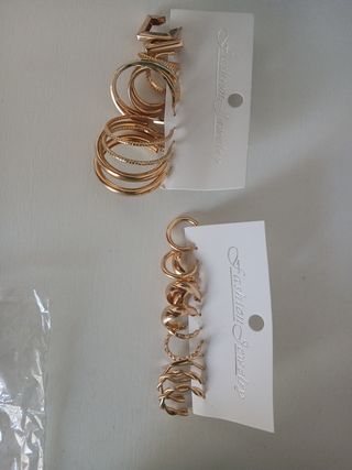 12 Pendientes  Dorados