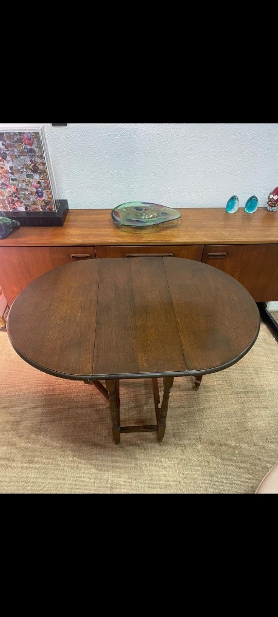 Mesa francesa oval extensible de madera