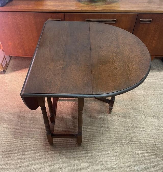 Mesa francesa oval extensible de madera