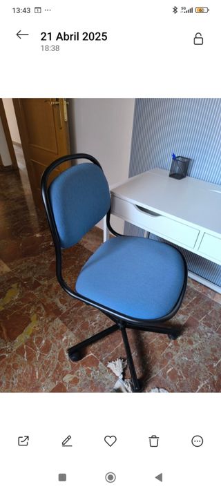 Silla escritorio giratoria azul