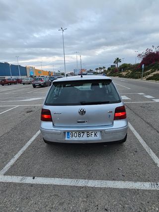 Volkswagen Golf 2001
