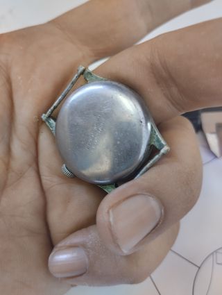 Reloj tipo militar de cuerda