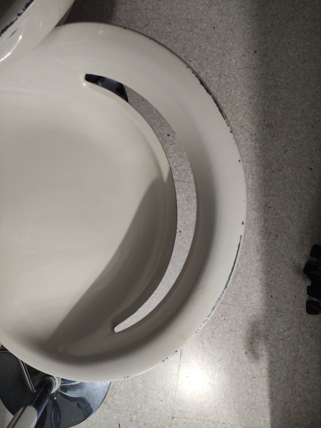 2 Taburetes Altos Blancos