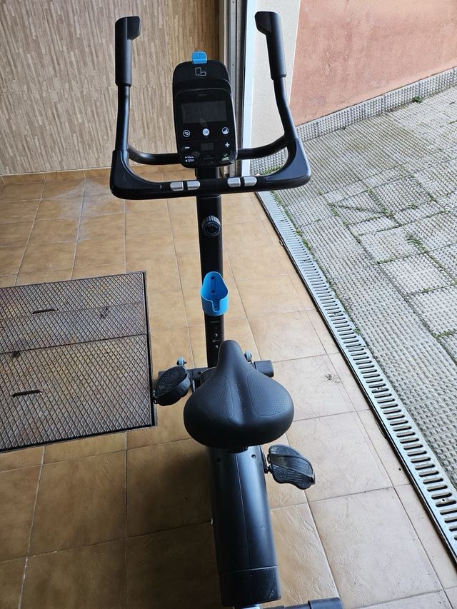 Bicicleta estática BH EB900