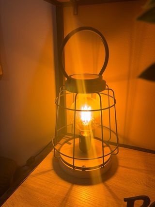 Lámpara estilo jaula metal y madera