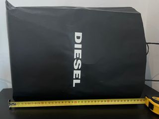 Bolsa Diesel negra – resistente – 29x40 aprox